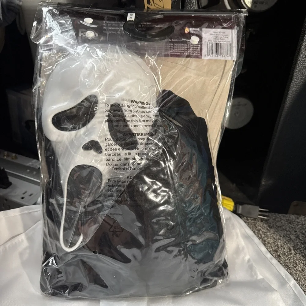 Scary Scream Ghost Face Child Classic 2010 Fun World Costume Mask Robe